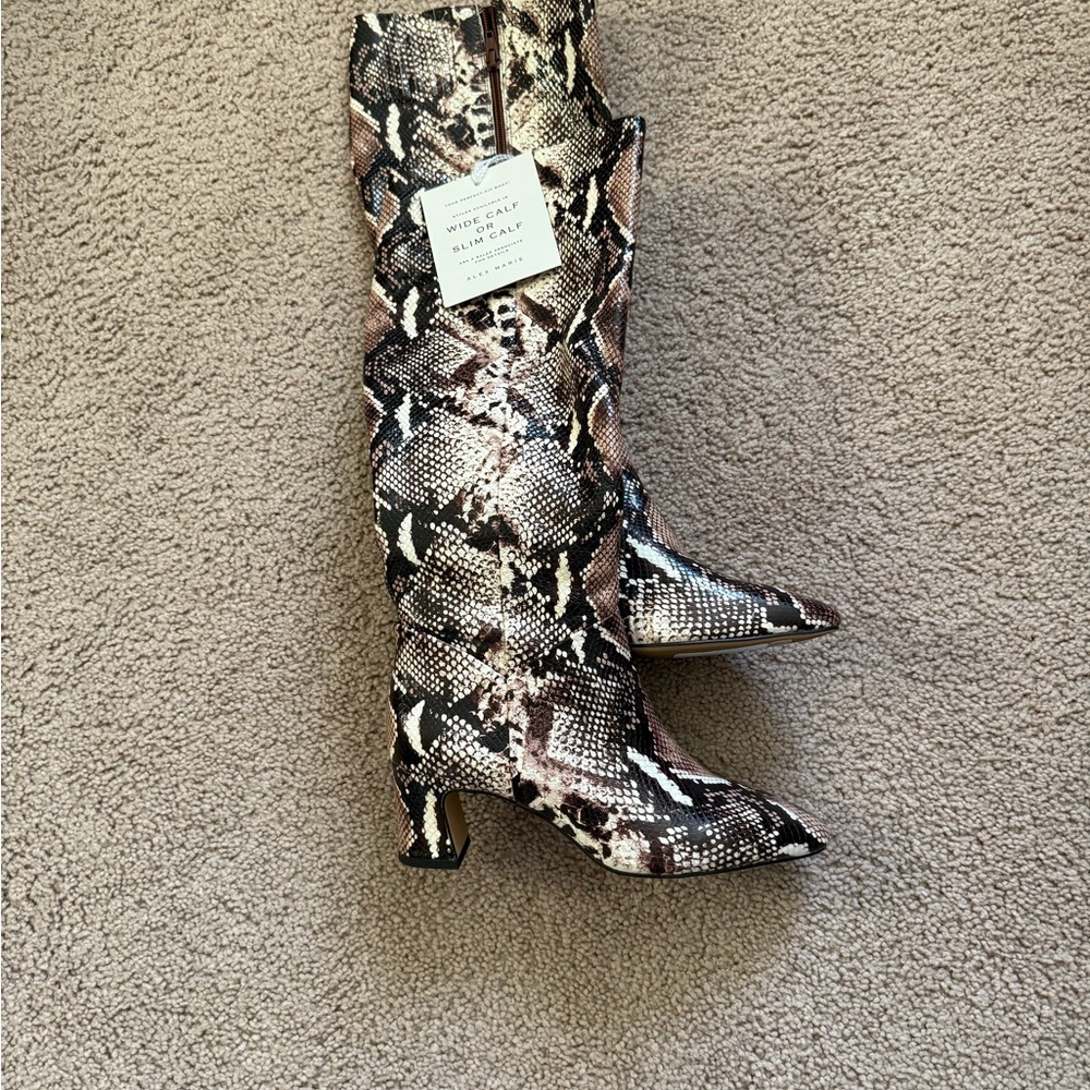 Snakeskin Pattern Women's Boots